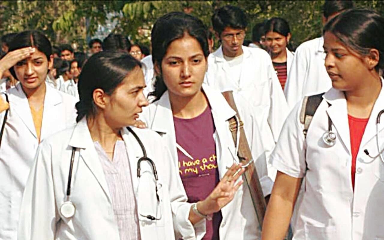 NEET PG 2023: MBBS छात्रों के लिए बड़ी खुशखबरी, इंटर्नशिप पूरा करने की अंतिम तिथि 11 अगस्त तक बढ़ाई गयी