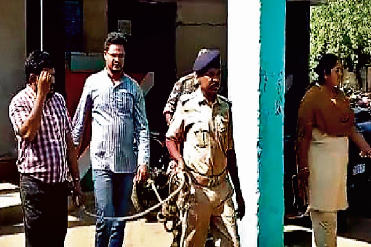 Jharkhand: संजय तिवारी की फर्जी कोविड रिपोर्ट तैयार करने वाले गिरफ्तार, पुलिस को मिली कई अहम जानकारी