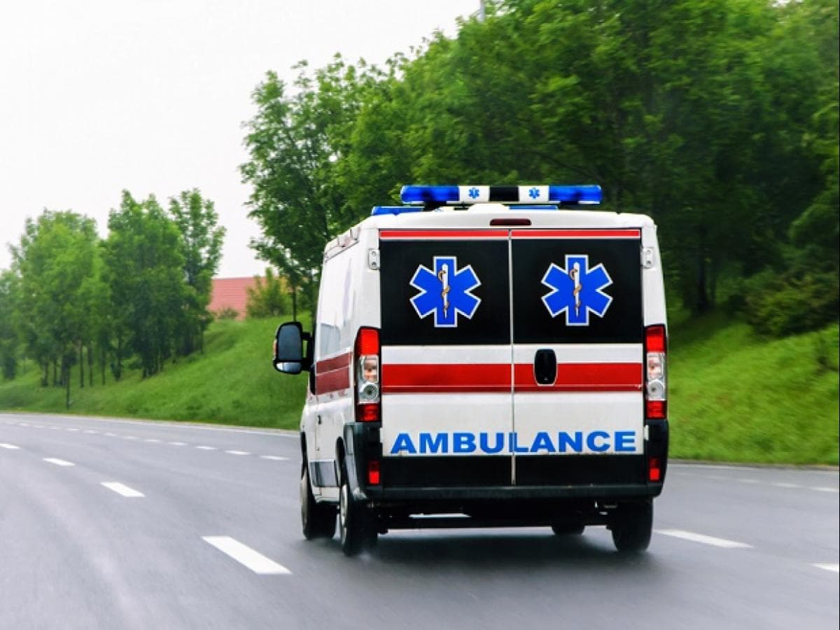 मनमाने पैसे नहीं देने पर एंबुलेंस के ड्राईवर ने कोरोना संक्रमित बच्चे का ऑक्सीजन मास्क नोच कर फेंका