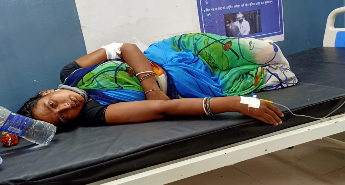 रामगढ़ में सेना के फायरिंग रेंज में प्रैक्टिस के दौरान CISF जवान की गोली छिटक कर महिला को लगी, हुई घायल