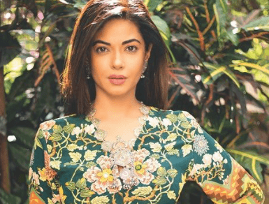 मीरा चोपड़ा से लेकर निक्की तम्बोली तक, ये खास चेहरे भी हुए आम से बेबस