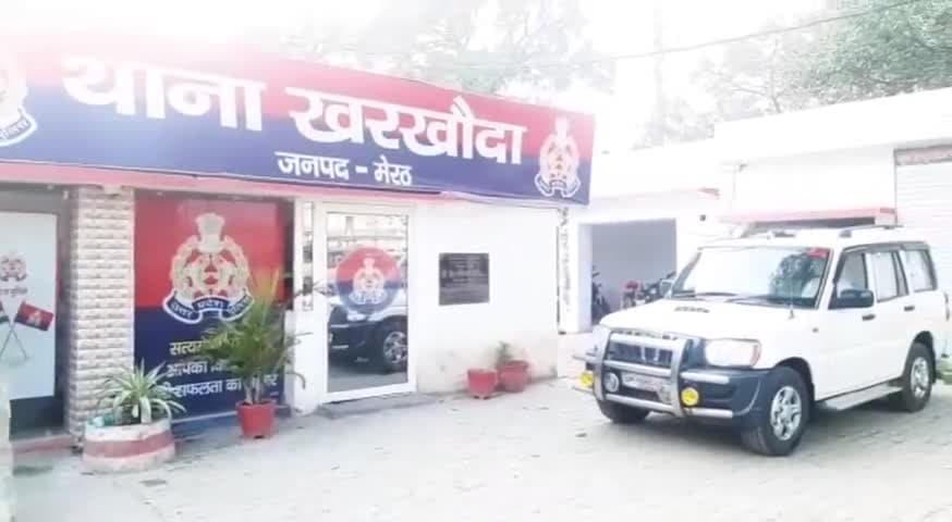 मेरठ में दो पक्षों के बीच फायरिंग में महिला और पुरुष की मौत, गांव में तनाव के बाद पुलिस बल तैनात, जानें मामला