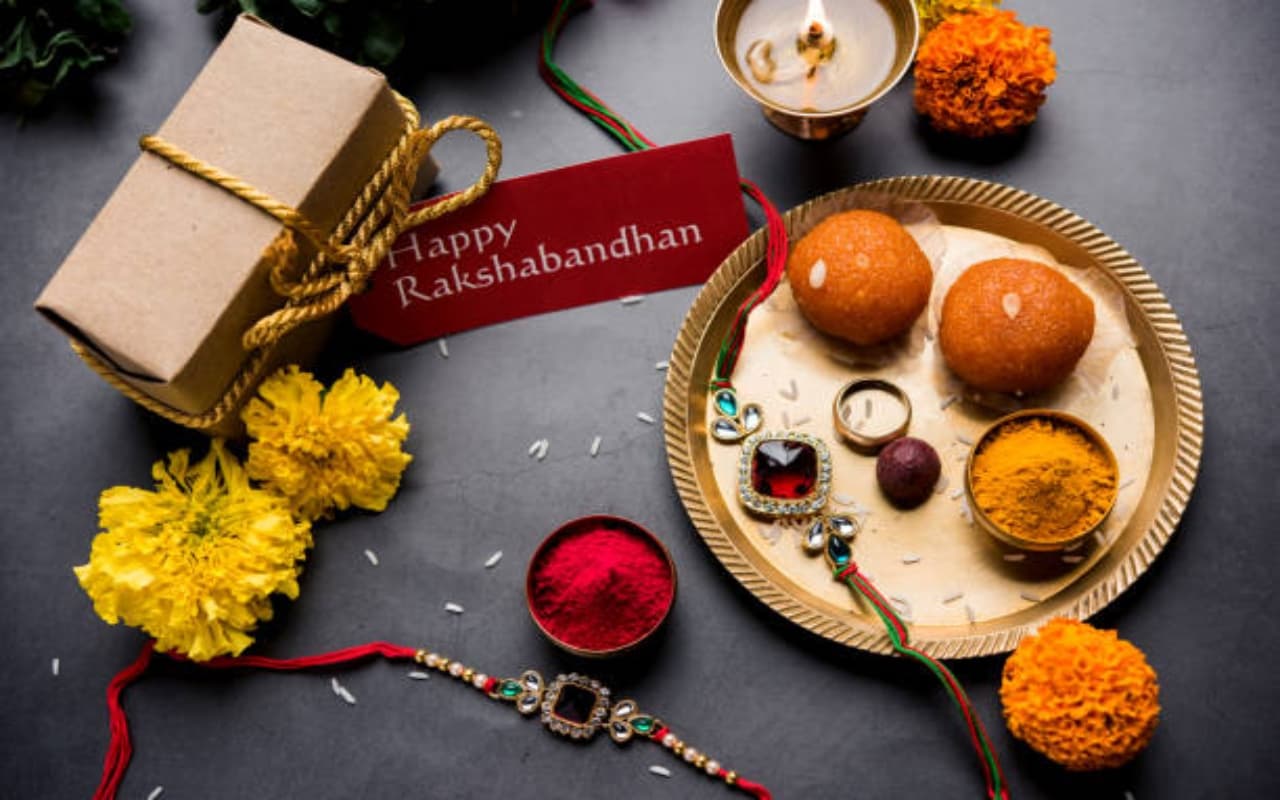 Raksha Bandhan 2023: रक्षाबंधन के त्योहार को कुछ ऐसे बनाएं यादगार, आजमाएं टिप्स