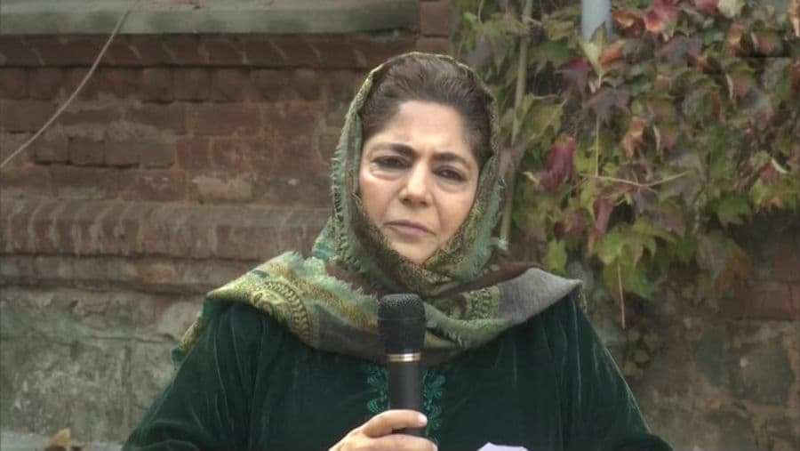 आर्टिकल 370 को लेकर फिर एक्शन में महबूबा  कहा-कश्मीरी युवाओं का भविष्य सुरक्षित रखने के लिए हम किसी भी हद तक जायेंगे