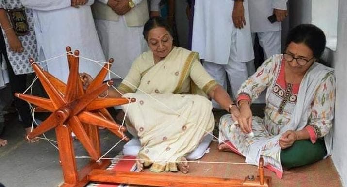 बिहार कांग्रेस की अध्यक्ष बन सकती हैं मीरा कुमार, आलाकमान ने प्रभारी भक्त चरण दास के सिफारिश को ठुकराया!