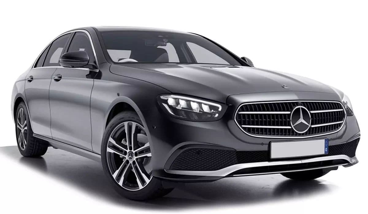 Mercedes-Benz की बिक्री में आया 26 प्रतिशत का उछाल, एसयूवी और सेडान की डिमांड बढ़ी