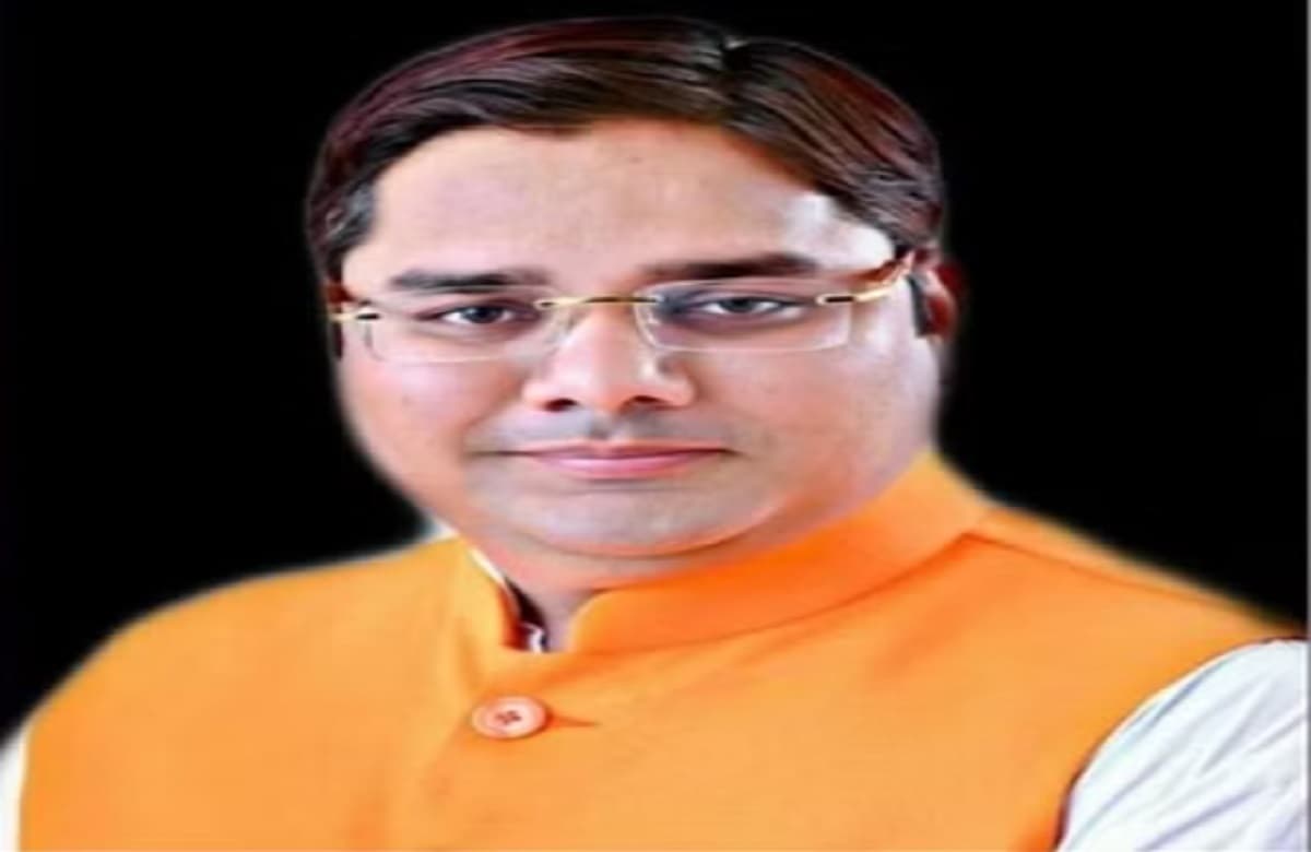 मेरठ: भाजपा नेता का कमरे में मिला शव, शरीर पर गोली लगने के निशान, पत्नी ने पुलिस को सौंपा तमंचा