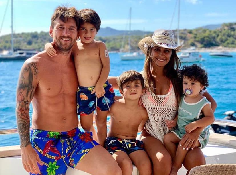 Lionel Messi को बार्सिलोना से हर महीने 67 करोड़ रुपए की मिलती थी सैलरी, अब क्लब से 17 साल का सफर हुआ खत्म