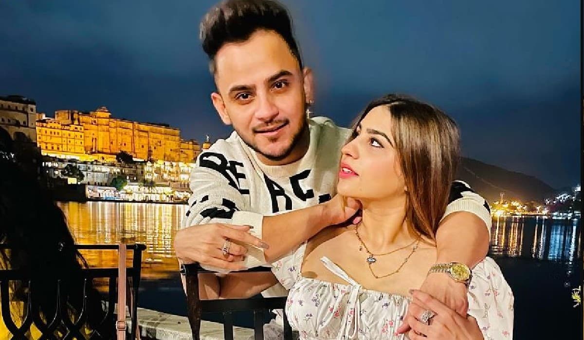 सिंगर मिलिंद गाबा गर्लफ्रेंड संग इसी महीने लेंगे सात फेरे, शादी की आउटफिट को लेकर किया ये खुलासा