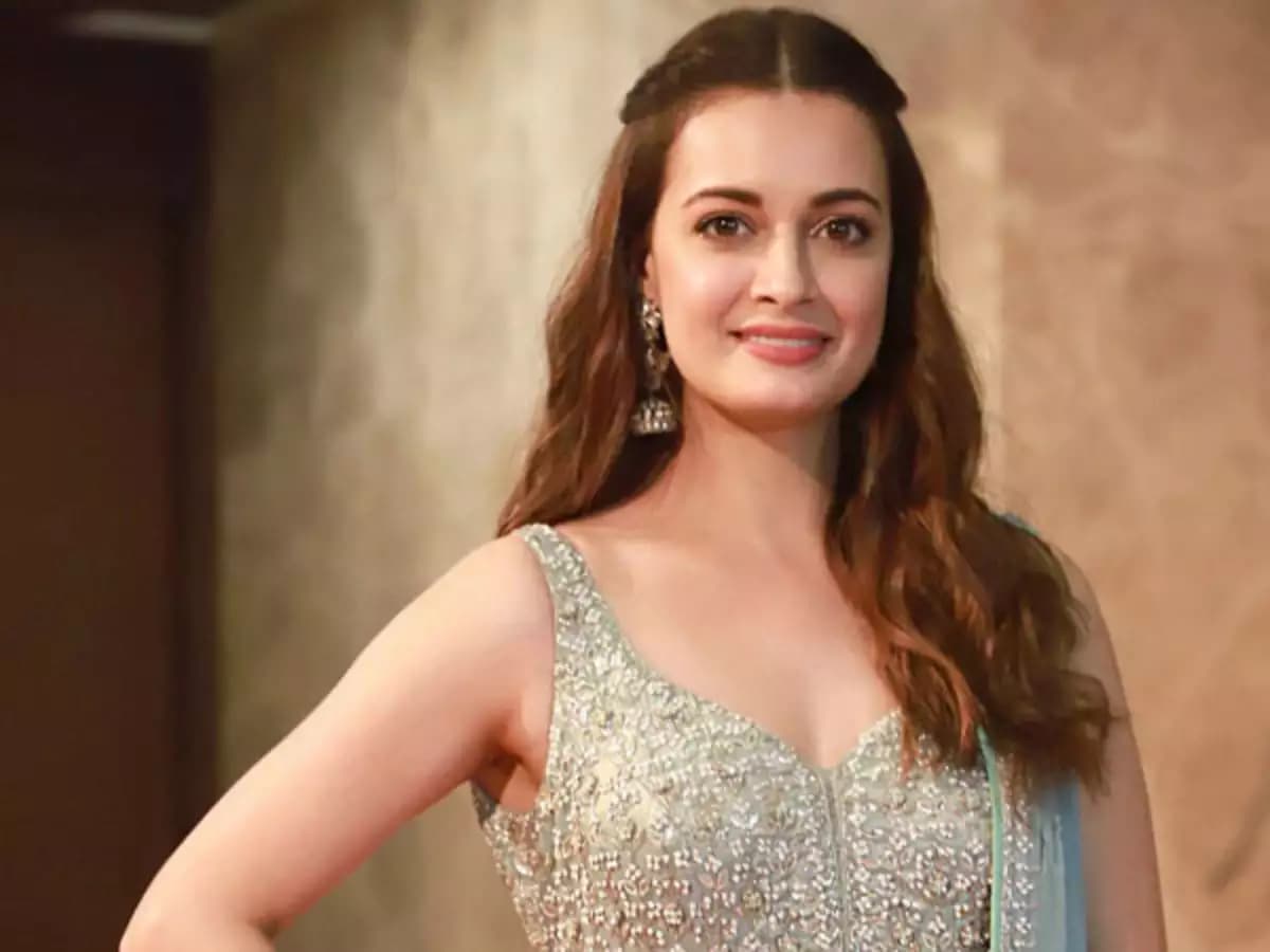 Dia Mirza Wedding: 15 फरवरी को मुंबई बेस्ड बिजनेसमैन से शादी करने जा रही हैं दीया मिर्जा! जानिए वैभव रेखी के बारे में Dia Mirza Wedding: 15 फरवरी को मुंबई बेस्ड बिजनेसमैन से शादी करने जा रही हैं दीया मिर्जा! जानिए वैभव रेखी के बारे में