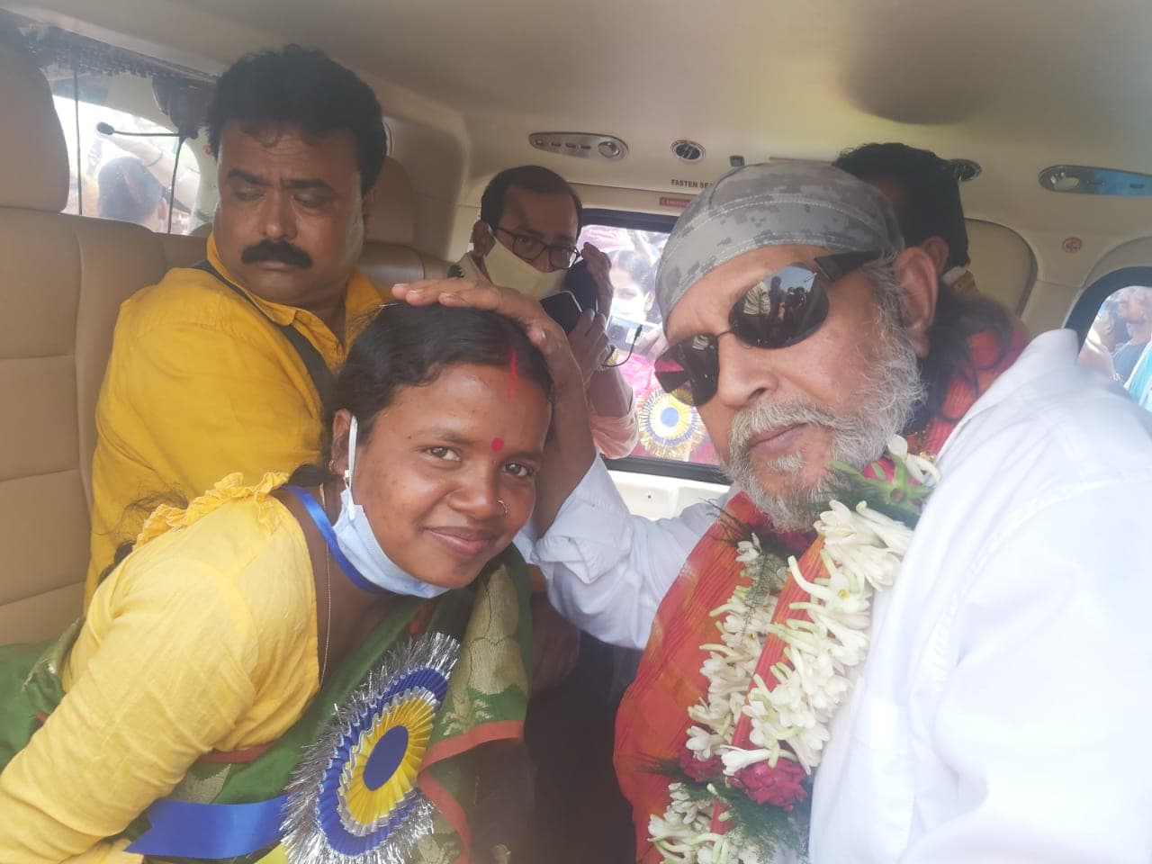 Bengal Election 2021 : गरीबों को हक दिलाना ही मेरा मकसद, बांकुड़ा में रोड शो के बाद बीजेपी नेता Mithun Chakraborty का बयान