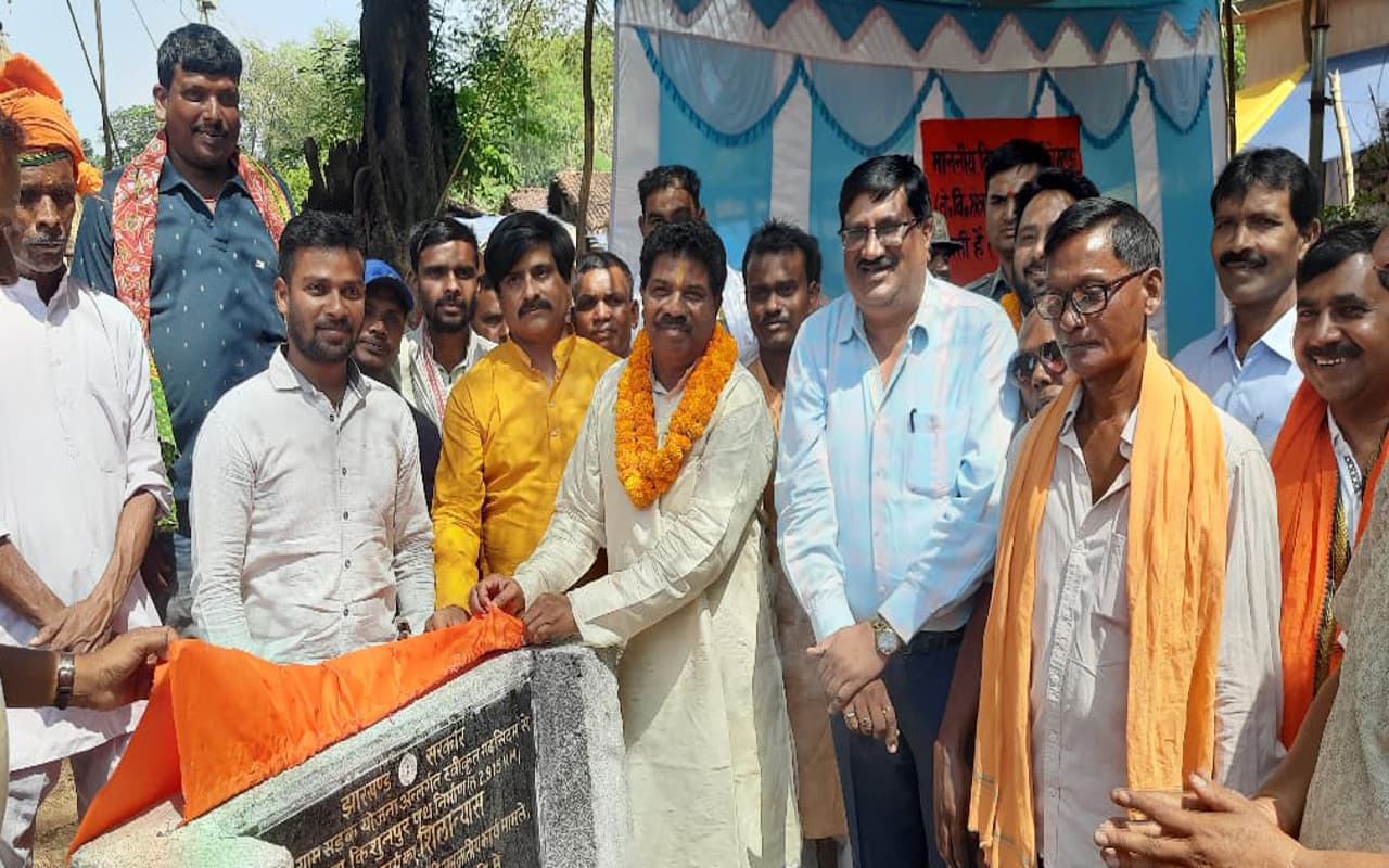 झारखंड : पीएम मोदी के नेतृत्व में देश में हो रहा चौमुखी विकास, बोले तोरपा विधायक कोचे मुंडा