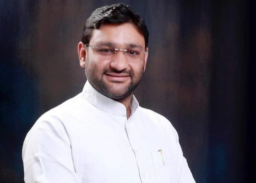 Bareilly News: कानून के राज में अफसर करा रहे वाहनों में ओवरलोडिंग, BJP विधायक ने सीएम योगी से की शिकायत