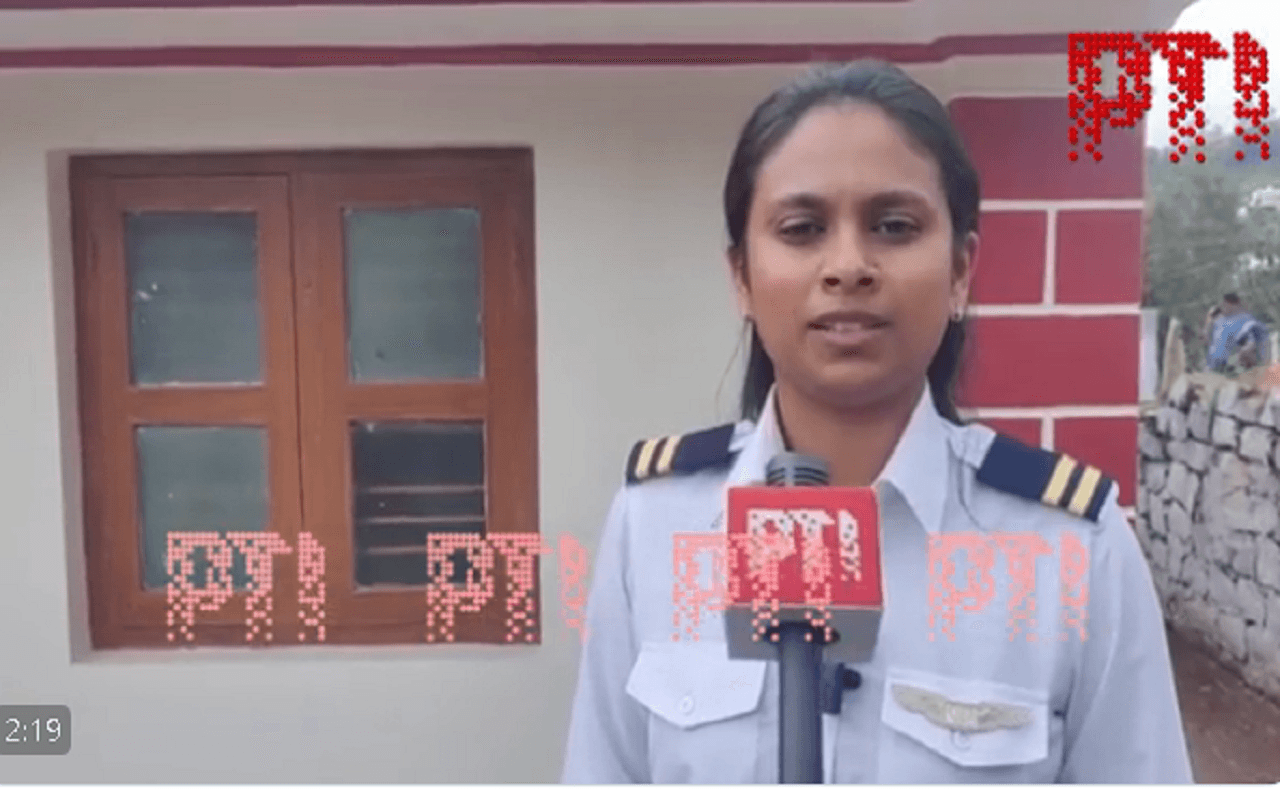 तमिलनाडु की पहली महिला आदिवासी पायलट एमएम जयश्री, जिन्होंने संघर्ष करके अपने सपनों को पूरा किया