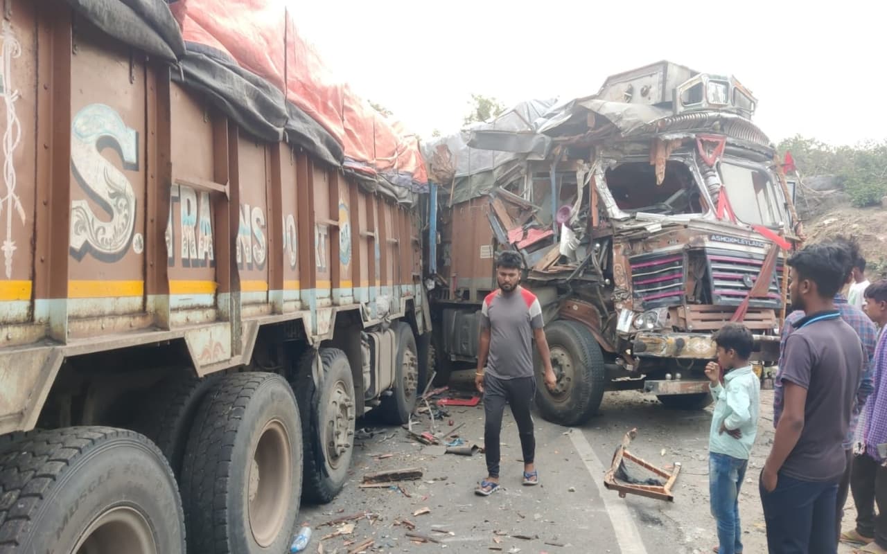 रामगढ़ की चुटूपालू और केझिया घाटी में दो अलग-अलग सड़क हादसा, तीन लोगों की मौत, 10 घायल