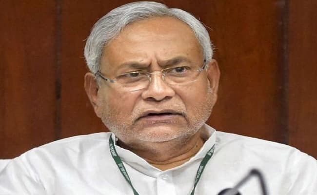 Bihar Lockdown Coronavirus News : प्रवासी मजदूरों को जल्द लाने के लिये छोटी गाड़ियों का भी कर सकते हैं इस्तेमाल : सीएम नीतीश