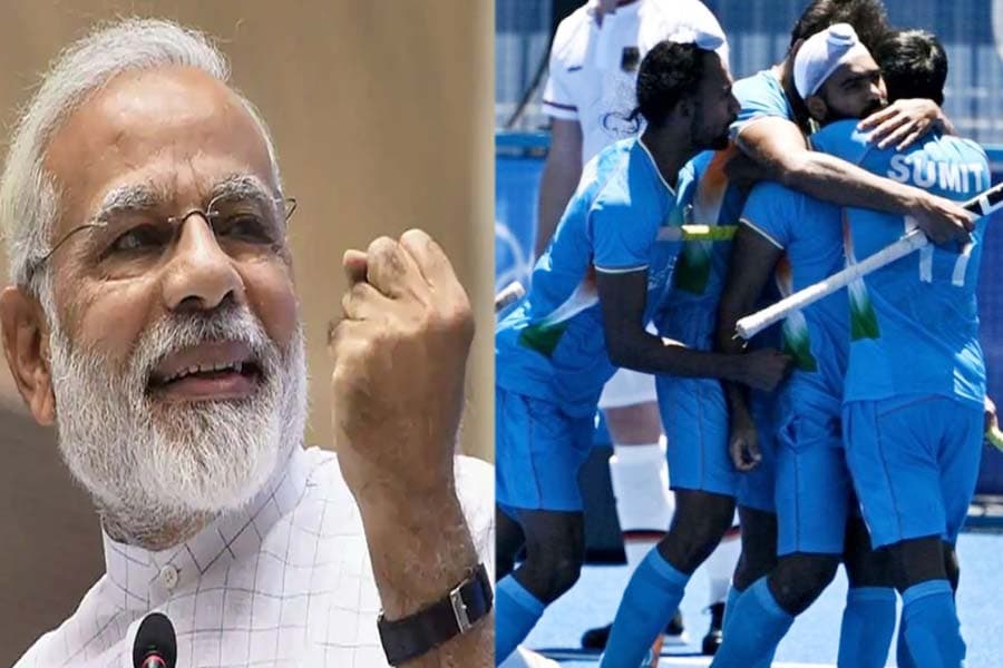 हॉकी में जीत के बाद कप्तान मनप्रीत को फोन कर PM Modi ने कहा- पूरा देश नाच रहा है, देखें खुशी के वो शानदार पल हॉकी में जीत के बाद कप्तान मनप्रीत को फोन कर PM Modi ने कहा- पूरा देश नाच रहा है, देखें खुशी के वो शानदार पल