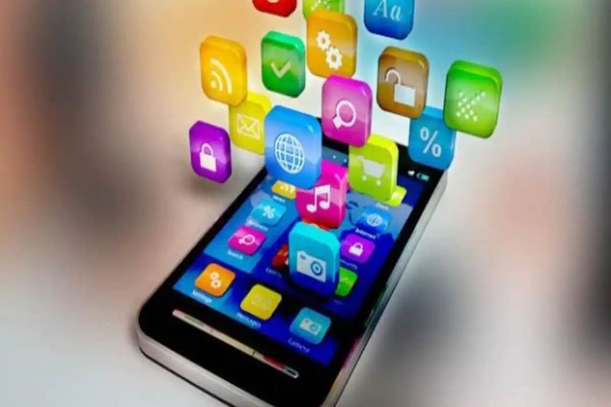 348 Apps Banned: केंद्र सरकार ने बैन किये सैकड़ों मोबाइल ऐप्स, देश के बाहर भेज रहे थे यूजर्स का डेटा