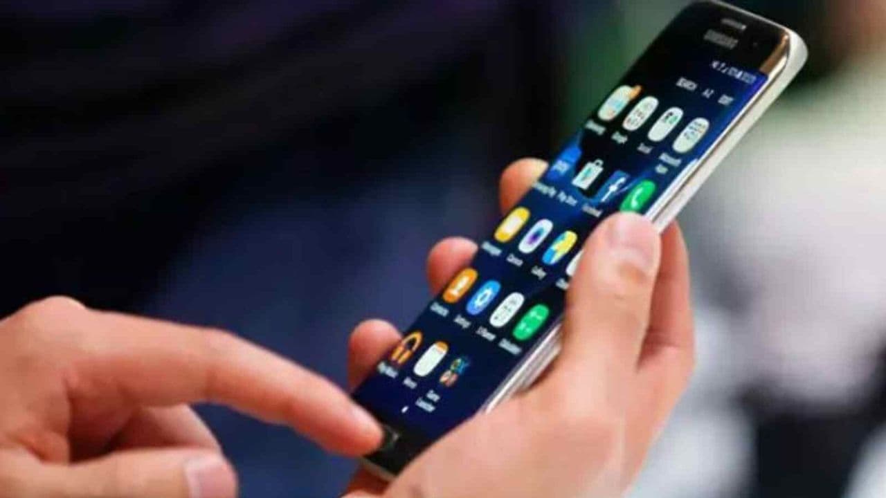 बिहार: प्रधानाध्यापकों के कक्ष में जमा हो जाएगा गुरुजी का फोन, केके पाठक ने दिया निर्देश, जानें कारण