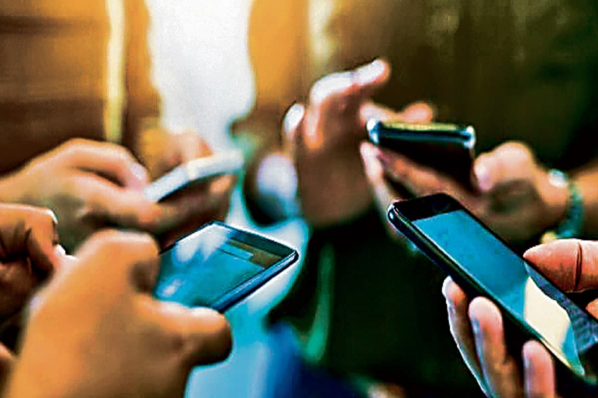 Cyber ​​Crime: बिहार में मोबाइल से हो रहा फर्जीवाड़ा, 5 लाख से ज्यादा में मिले फर्जी IMEI नंबर