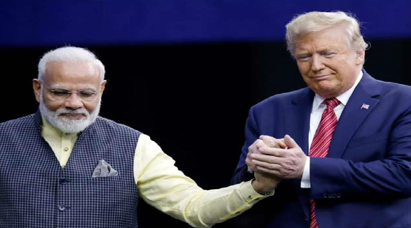 व्‍हाइट हाउस ने पीएम मोदी को किया अनफॉलो, कोरोना से मदद के लिए फैलाया था भारत के सामने हाथ, अब बदला रुख
