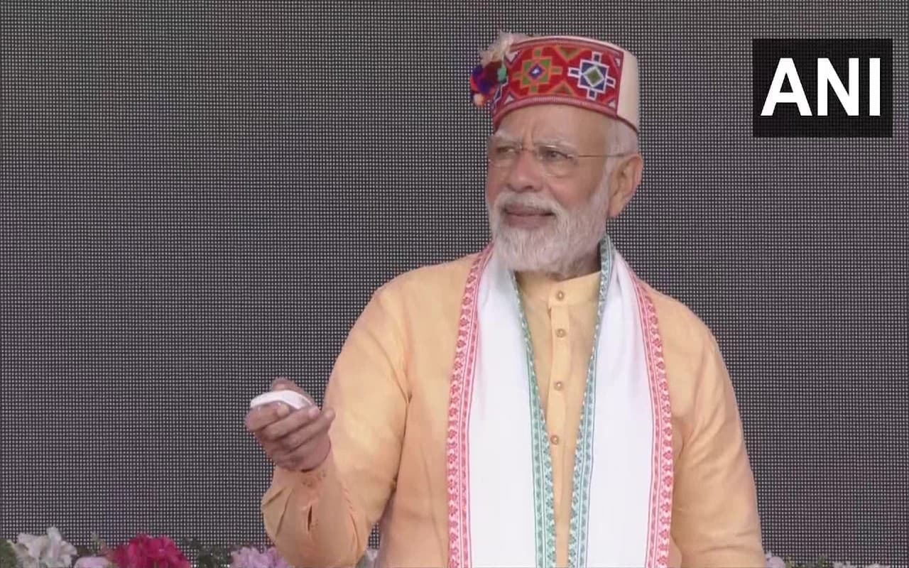 PM नरेंद्र मोदी ने बिलासपुर में किया AIIMS का उद्घाटन, 247 एकड़ में फैला है अस्पताल, जानें ये 5 खासियत