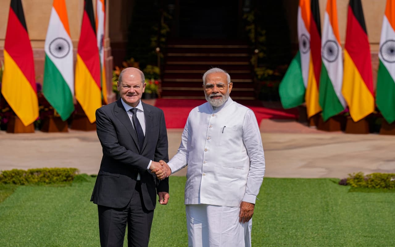 मोदी ने जर्मन चांसलर का कुछ यूं किया स्वागत, देखें खास तस्वीरें