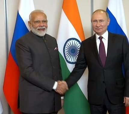 राष्ट्रपति पुतिन आज AK-203 असॉल्ट राइफल सौदे को देंगे अंतिम रूप, UP के अमेठी में होगा उत्पादन, बढ़ेगा रोजगार