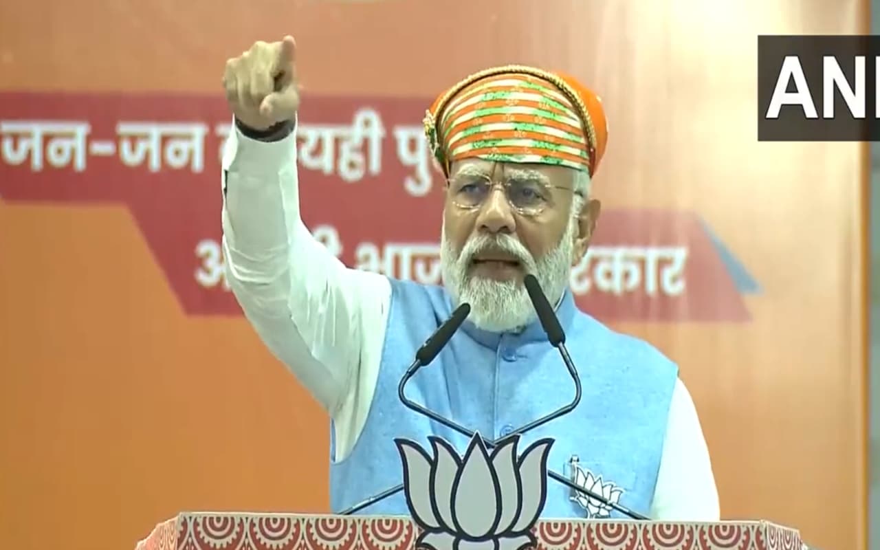 कन्हैयालाल हत्याकांड से लेकर आतंकियों पर मेहरबानी तक… राजस्थान में कांग्रेस पर जमकर बरसे पीएम मोदी कन्हैयालाल हत्याकांड से लेकर आतंकियों पर मेहरबानी तक… राजस्थान में कांग्रेस पर जमकर बरसे पीएम मोदी