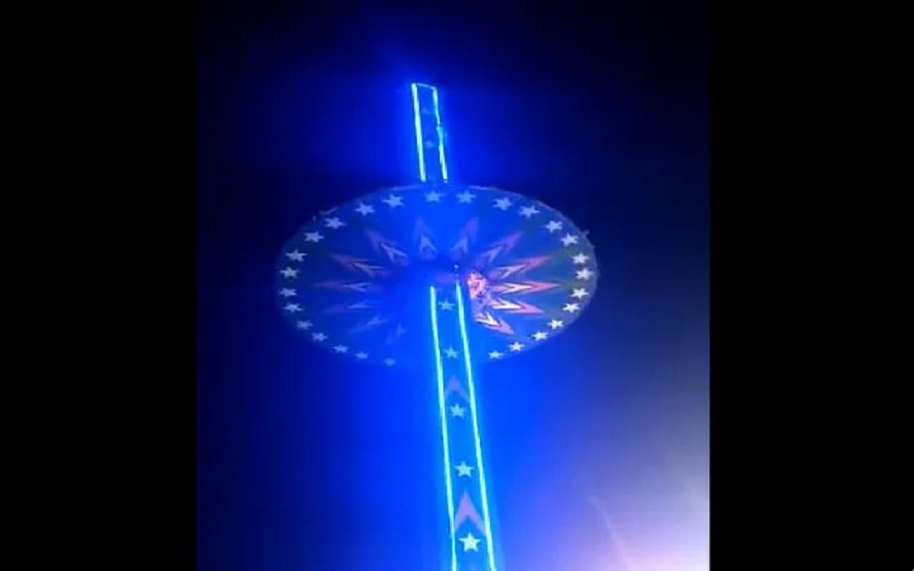 Mohali Jhula Accident: 50 फीट की ऊंचाई से गिरा विशाल झूला, देखें घटना की खौफनाक तस्वीरें