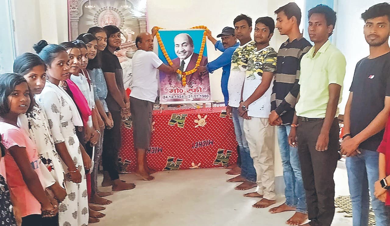 दिल का सुना साज तराना ढूंढ़ेगा, मुझको मेरे बाद जमाना ढूंढ़ेगा...