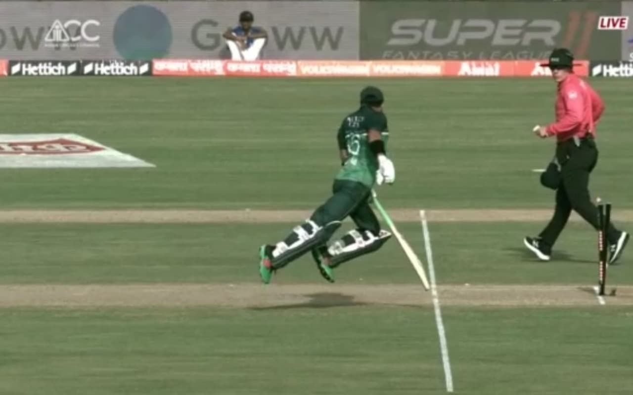 PAK vs NEP: अजीबोगरीब तरीके से रन आउट हुए मोहम्मद रिजवान, सोशल मीडिया पर फैंस ने उड़ाया मजाक, देखें VIDEO