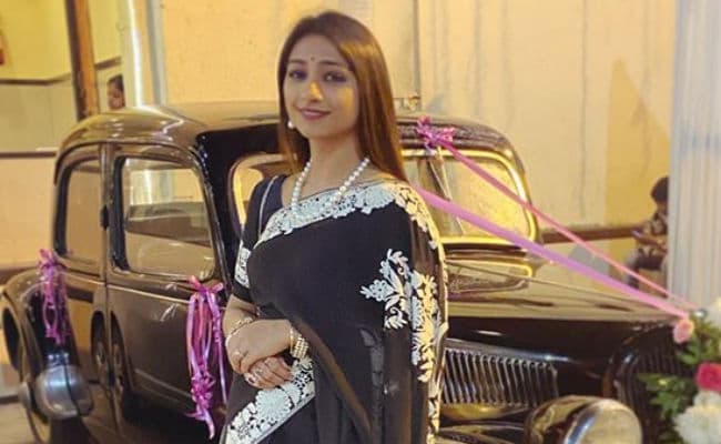 कोरोना पॉजिटिव होने के बावजूद घर लौटीं एक्‍ट्रेस मोहिना कुमारी, बोलीं- पता नहीं कितने दिन...