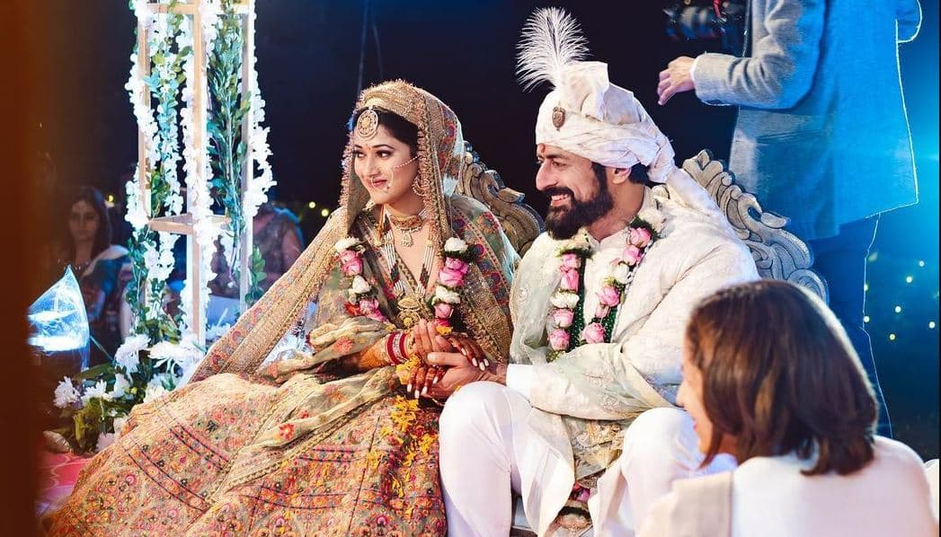 मोहित रैना ने नये साल पर गर्लफ्रेंड संग रचाई शादी, शेयर की प्राइवेट सेरेमनी की ये खास तसवीरें