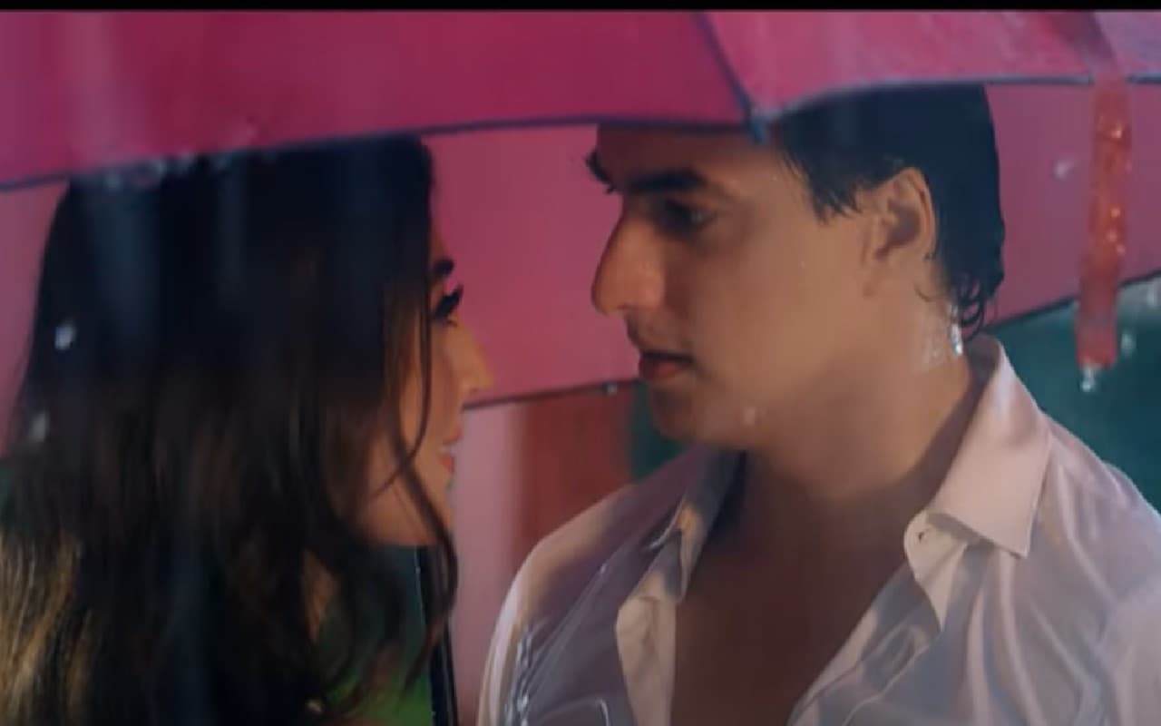 मोहसिन खान इस हसीना से फरमा रहे रोमांस, एक्टर का नया गाना Saawan Ki Boondein हुआ रिलीज