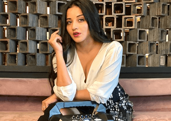 VIDEO : अब ये किसे बोल रही भोजपुरी एक्ट्रेस मोनालिसा- 'मैं तेरे झांसे में ना आऊंगी'