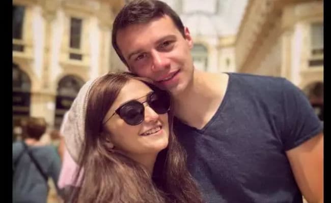 खुलासा! जरा जरा टच मी... सिंगर मोनाली ठाकुर ने 3 साल पहले ही चुपचाप कर ली थी शादी