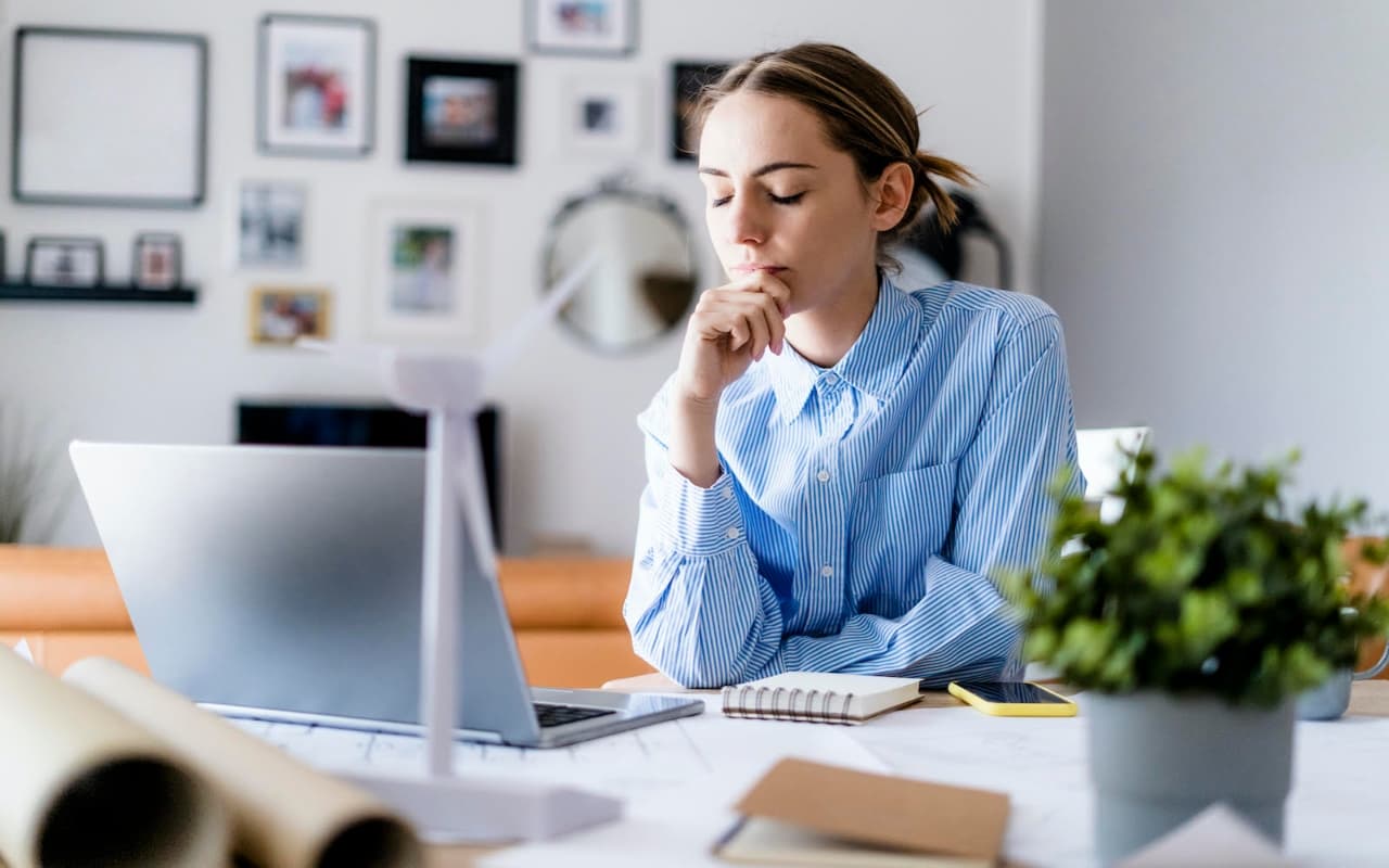 इन 10 संकेतों से जानें कि आप एक Deep Thinker हैं या नहीं