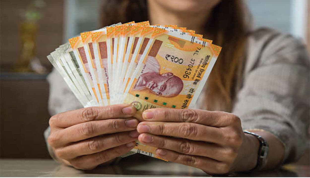 शिक्षा और चिकित्सा पर बढ़ा है प्रत्येक व्यक्ति का खर्च