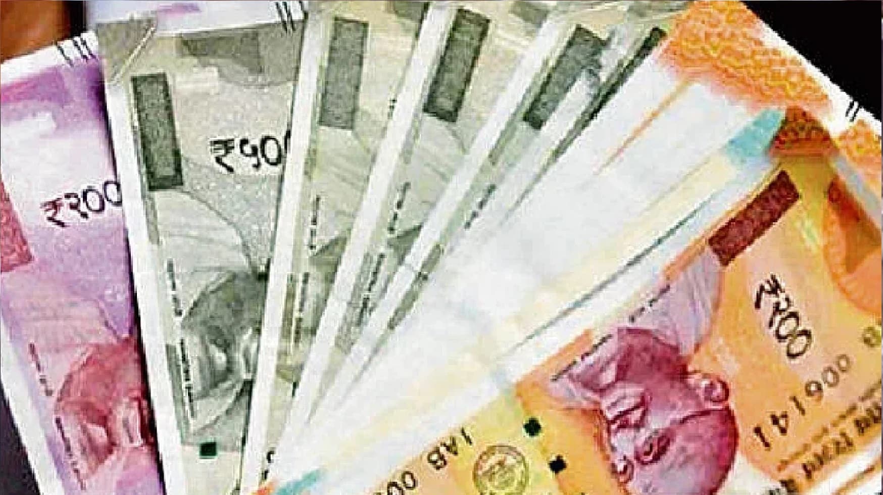 7th Pay Commission: DA बढ़ने का इंतजार कर रहे केन्द्रीय कर्मचारियों के लिए खुशखबरी, सैलरी में हो सकता है इतना इजाफा