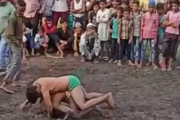कुश्ती के दौरान पहलवान ने चला ऐसा दांव कि खिलाड़ी की हो गयी मौत, वीडियो हुआ वायरल
