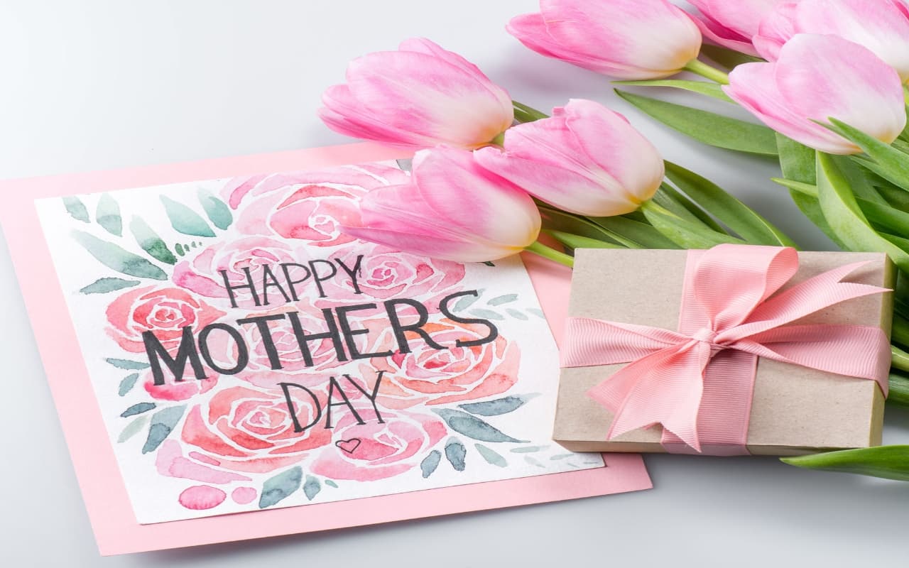 Mothers Day Gift: मदर्स डे पर मां को दें प्यार भरा तोहफा, ये गैजेट्स हैं बेस्ट ऑप्शन्स