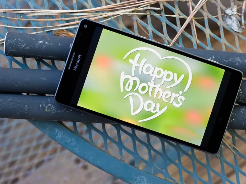 Mothers Day 2020: माँ के स्मार्टफोन में जरूर होने चाहिए ये काम के ऐप्स