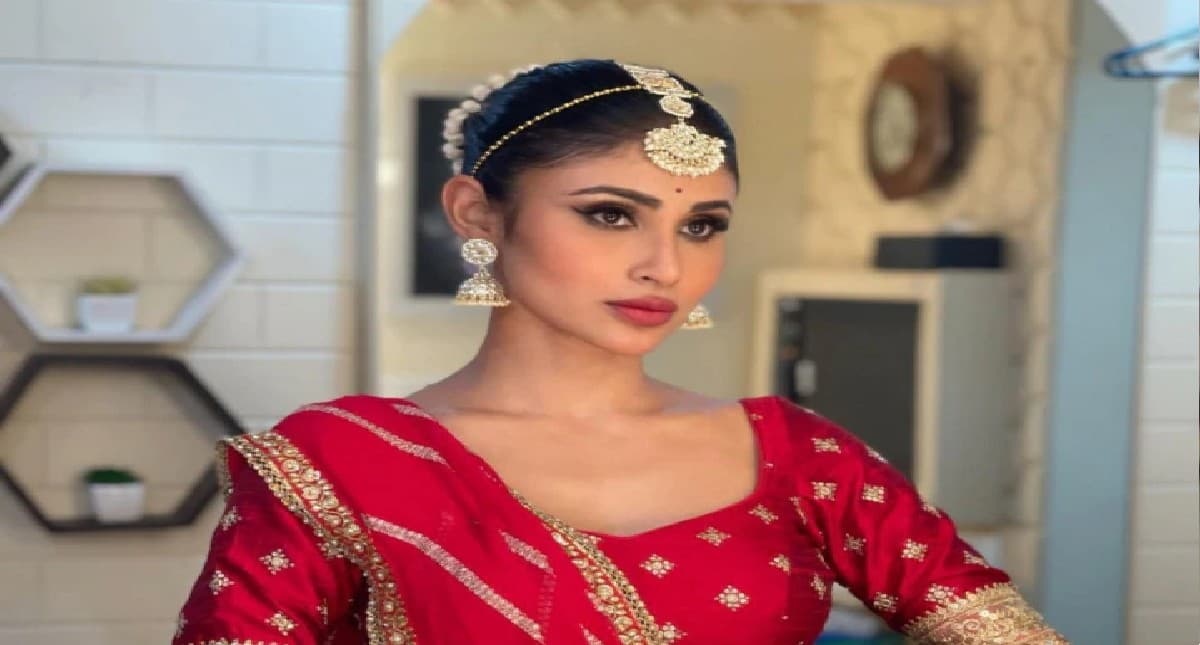 Mouni Roy ने शादी के बाद बार काउंटर पर चढ़कर किया डांस, शाखा पोला पहने दिखी एक्ट्रेस, VIDEO