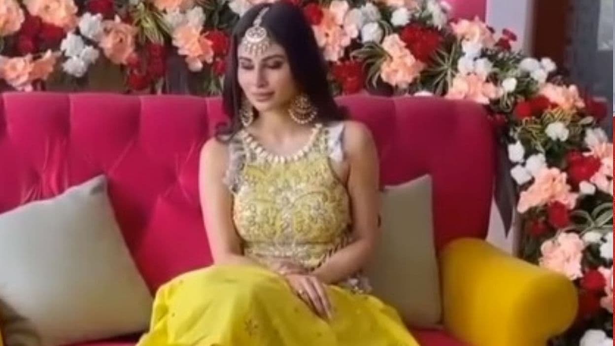 Mouni Roy Wedding: होने वाले पति के साथ जमकर नाची मौनी रॉय, येलो लहंगा पहने एक्ट्रेस ने किया जबरदस्त डांस