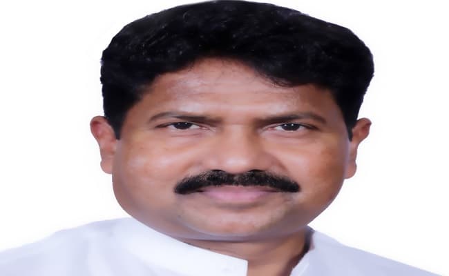 दादरा और नगर हवेली के निर्दलीय सांसद मोहन डेलकर की मौत, मुंबई के होटल में मिला शव, खुदकुशी की आशंका