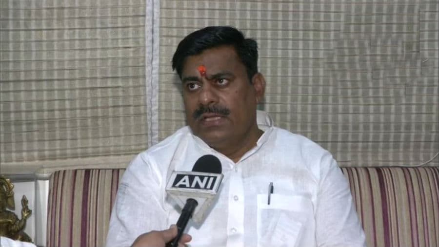 Love Jihad : एससी/एसटी महिला अगर धर्म परिवर्तन कर शादी करे, तो उन्हें मिलने वाली सुविधा समाप्त करने पर विचार कर रही है एमपी सरकार