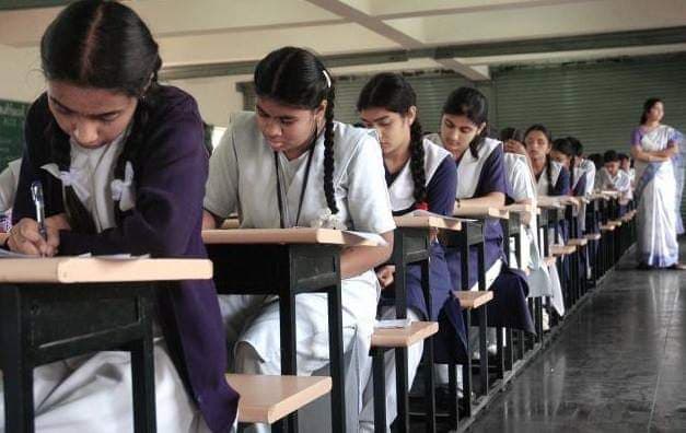 CBSE Class 12th Board Exam 2021 : रद्द होगी 12वीं की परीक्षा ? शिक्षा मंत्री रमेश पोखरियाल निशंक ले सकते हैं निर्णय