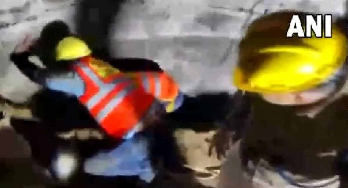 मध्य प्रदेश में नर्मदा घाटी परियोजना की अंडरग्राउंड टनल धंसी, 9 मजदूर फंसे