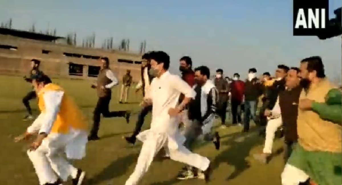 MP News : ज्योतिरादित्य सिंधिया के साथ दौड़ लगाते हुए नेताजी गिरे धड़ाम, वीडियो वायरल